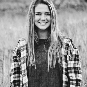 Meet your Posher, Macie